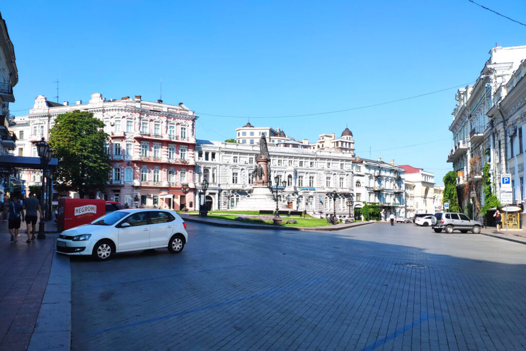 Памятник основателям Одессы, снесен в 2022 году